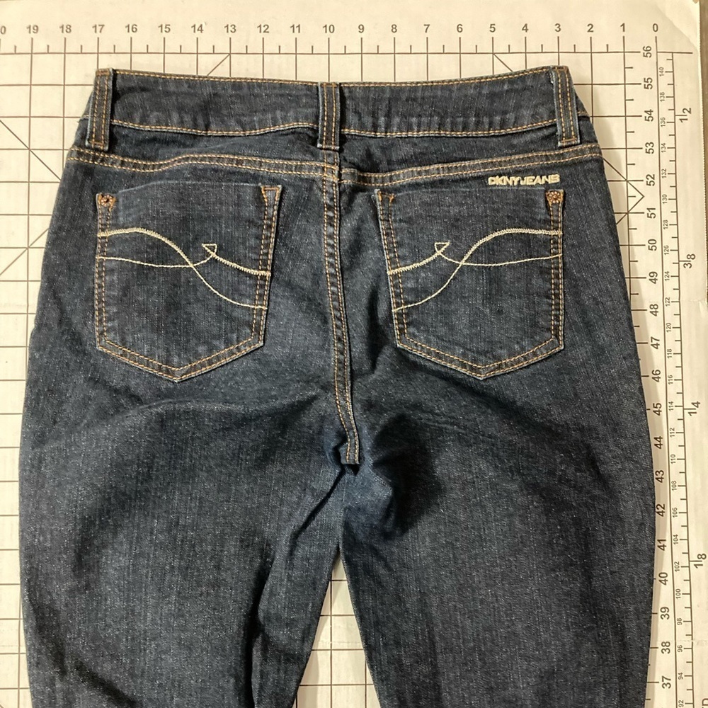 DKNY Women’s Size 6R Skinny‎ Dark Wash Jeans